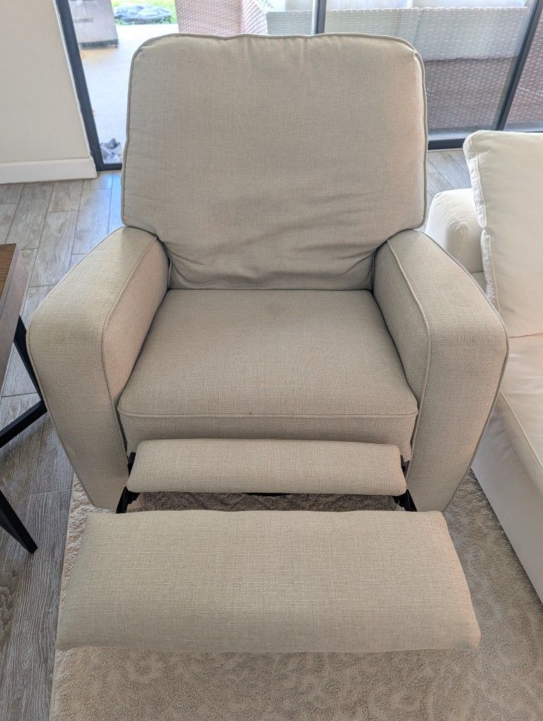 Nursery Glider/ Recliner 