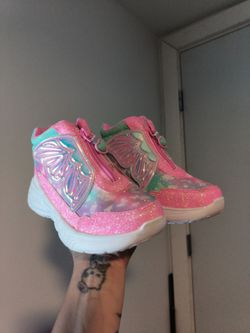 pink light up butterfly sketchers