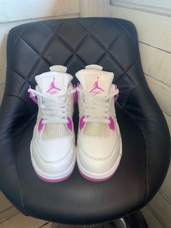 Air Jordan 4’s(hyper violet)