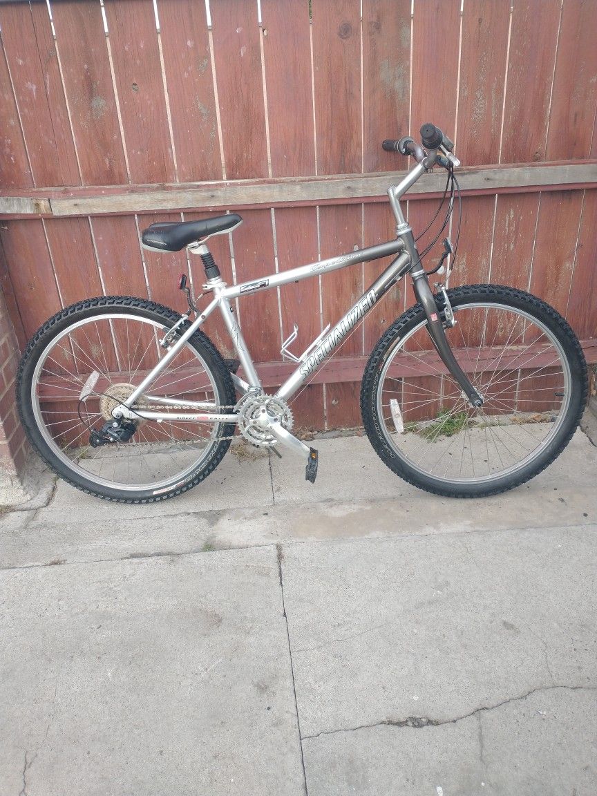 Specialized Expedition Bike - (Adult Bike)