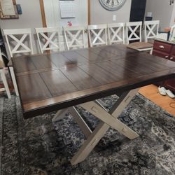 Dining Room Table And Chairs 