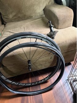 Arrden He’d carbon rim and hub