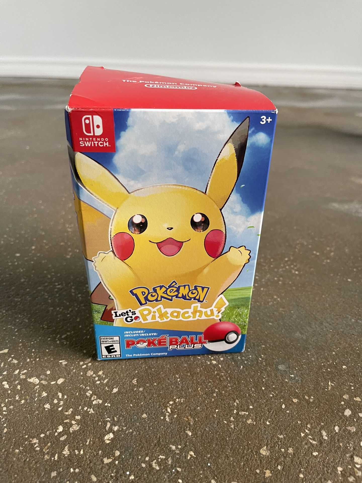 Pokemon Let’s Go Pikachu! W/ Pokeball Plus Bundle