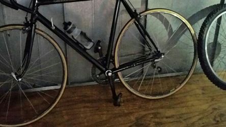 TWO CANNONDALE ROAD BIKES