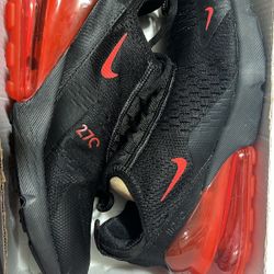 Nike 270s