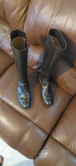 Ladyes brooks brothers boots 8.5. Size