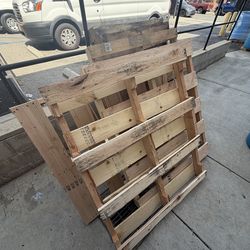 Free pallets / gratis
