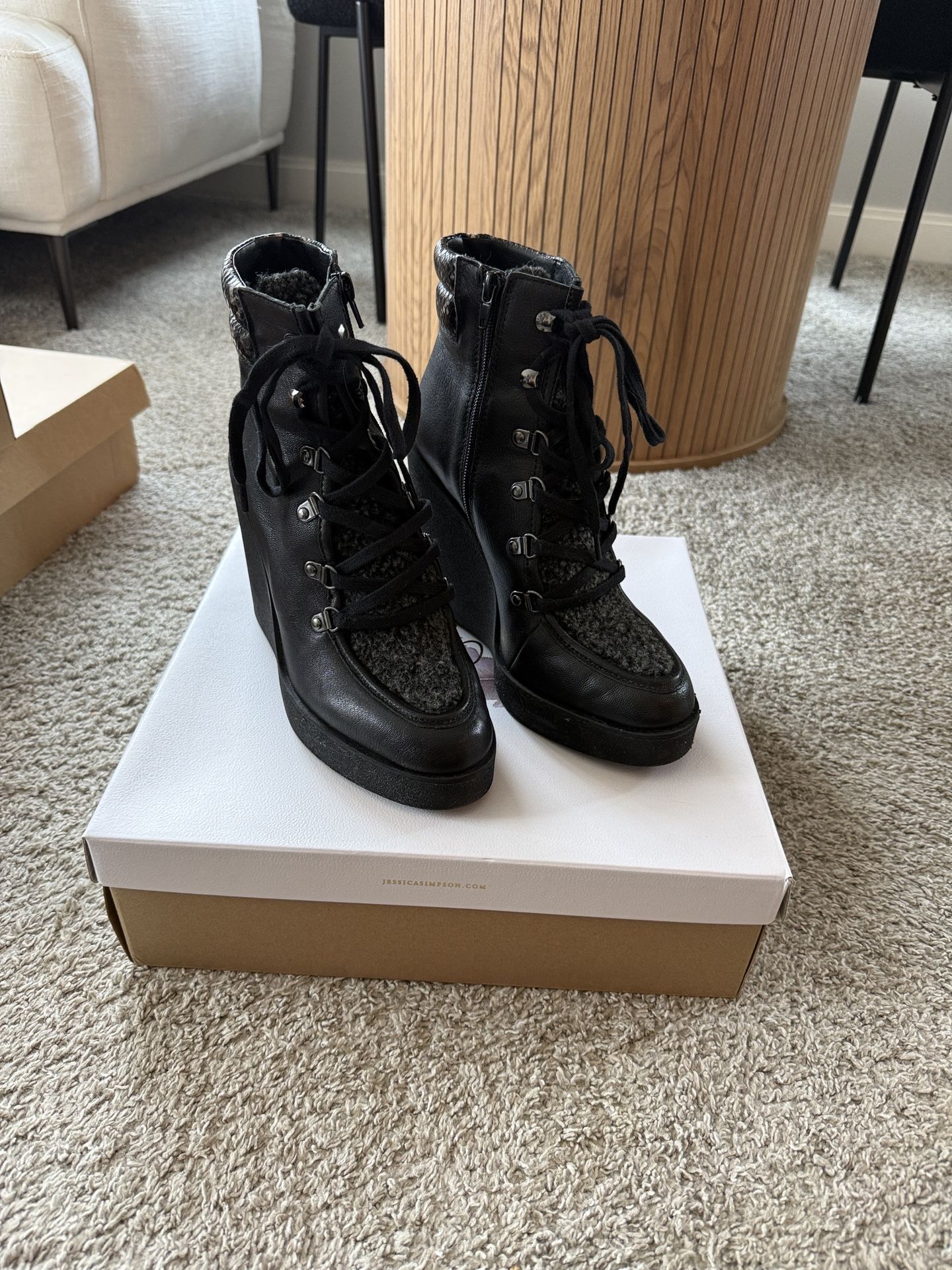 Jessica Simpson Wedge Boot (size 9)