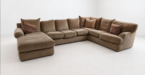 Large Neutral Sectional Sofa with Chaise