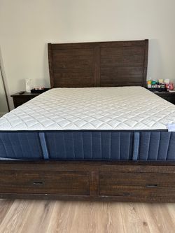 Cal King Bedroom Set