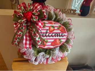 Spring/Summer Strawberry Wecome Wresth
