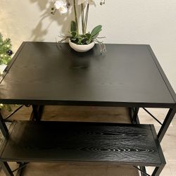 Like New Dining Table With 2 Benches $130