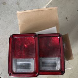 Jeep Wrangler OEM Taillights (2017 Willys edition)