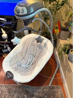 Graco baby swing