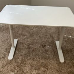 Adjustable Height Sewing/ Craft Table