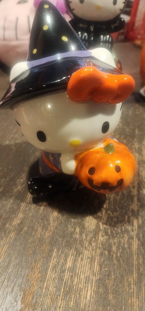 Halloween Hello Kitty Witch Ceramic