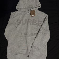 BURBERRY HOODIE (BRAND NEW )
