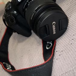 Canon Rebel T7 