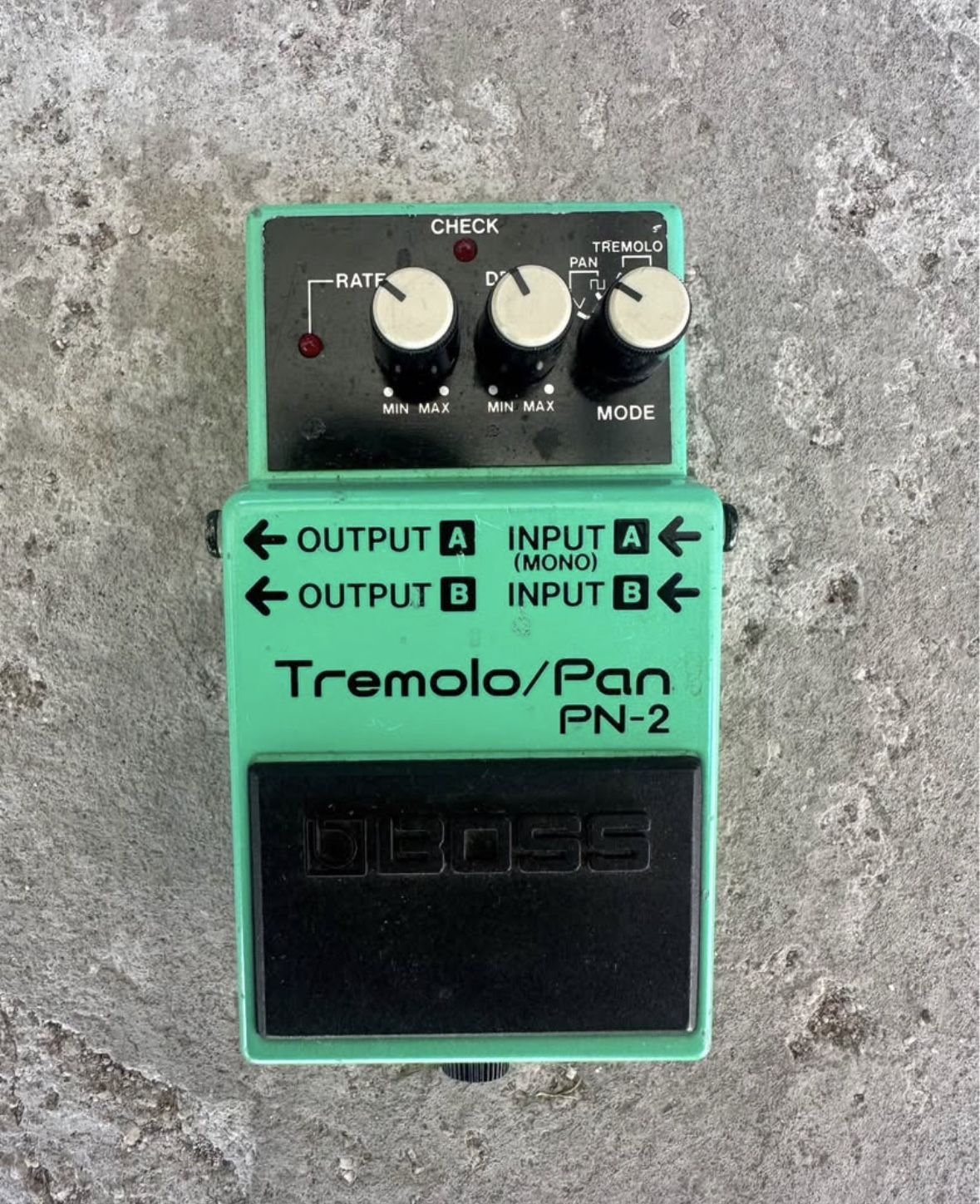 Boss PN-2 Tremelo Pan