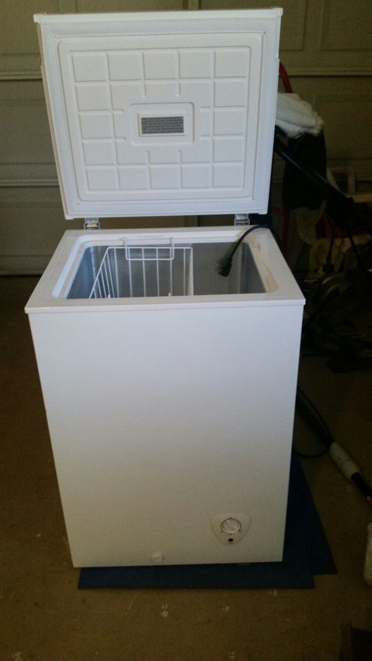 3.5 cubic ft chest freezer