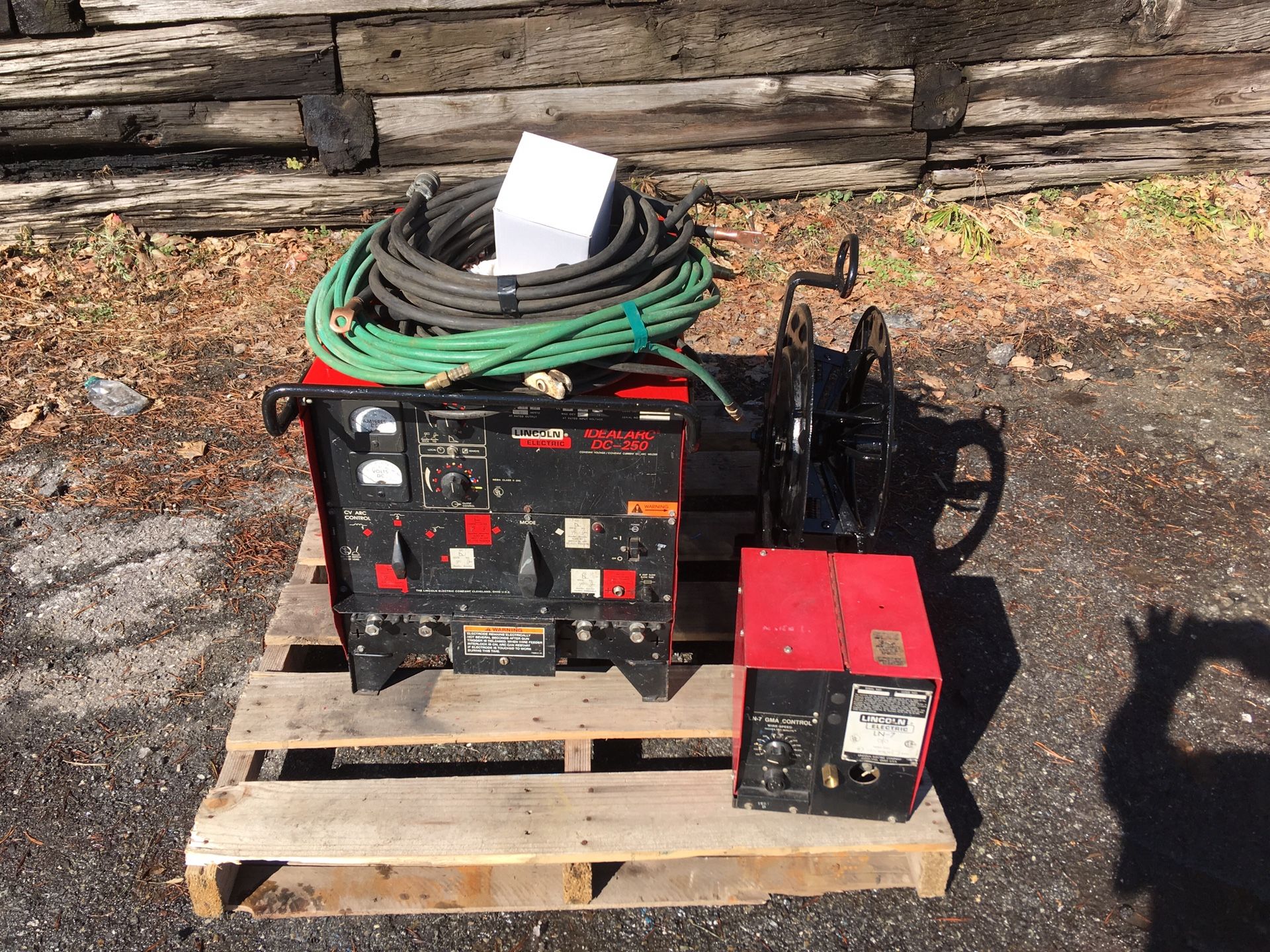 Lincoln spool gun MiG tig and stick welder