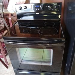 Whirlpool Electric Stove Asking $150