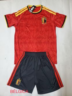 Offer uniformes gran calidad con calcetas y números