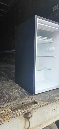 Hisense mini fridge