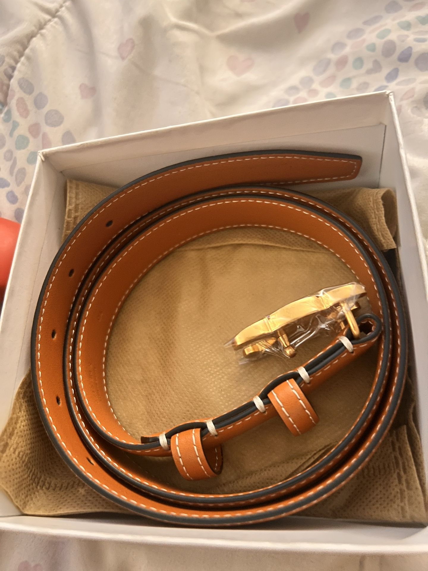 CELINE MEDIUM TRIOMPHE BELT IN TAURILLON LEATHER BLACK for Sale in Lake  Forest, CA - OfferUp