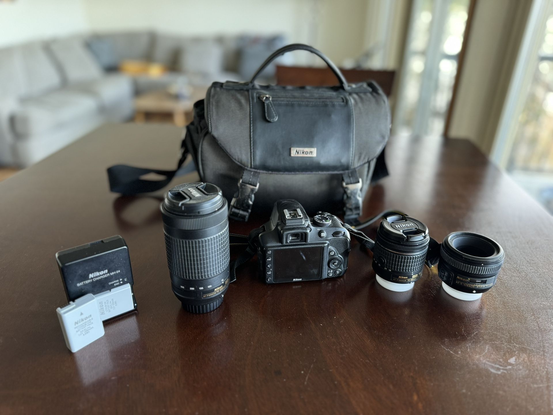 Nikon D3400 (CASH ONLY)