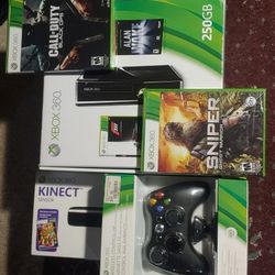 X Box 360. 250 GB W Kinect