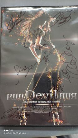 SNSD Girls Generation Signed CD