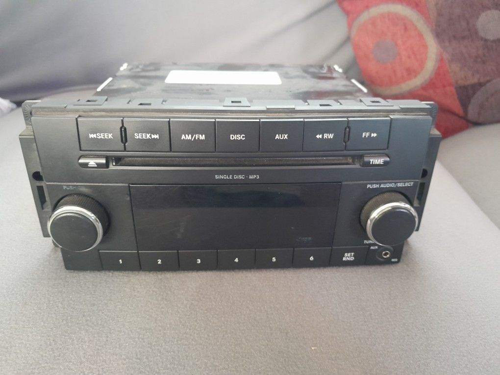 2007 - 2012 JEEP DODGE CHRYSLER OEM AM FM Radio Stereo MP3 CD Player Receiver RES