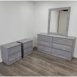 Dresser Whit Mirror And 2 Nightstands - Cómoda Con Espejo Y 2 Mesitas De Noche 