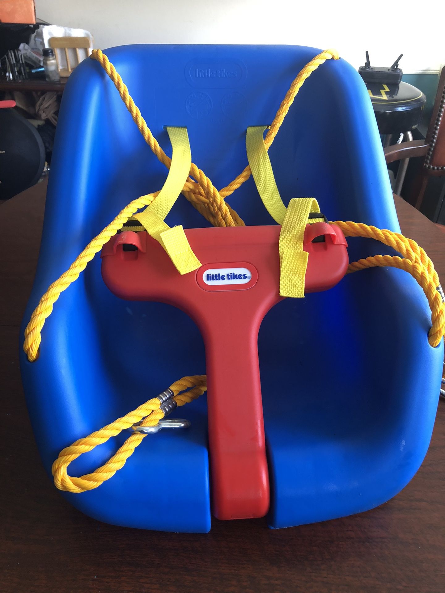 Little Tykes 2 In 1 Snug And Secure Swing