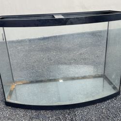 BOW FRONT AQUARIUM LENGTH 30” in WIDTH 18” in. Height 14.5” in.   OR BEST OFFER, 