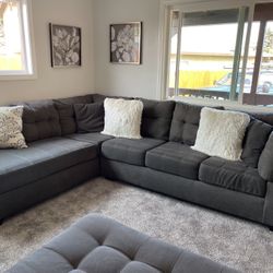 Like New Gray Tufted Sectional 