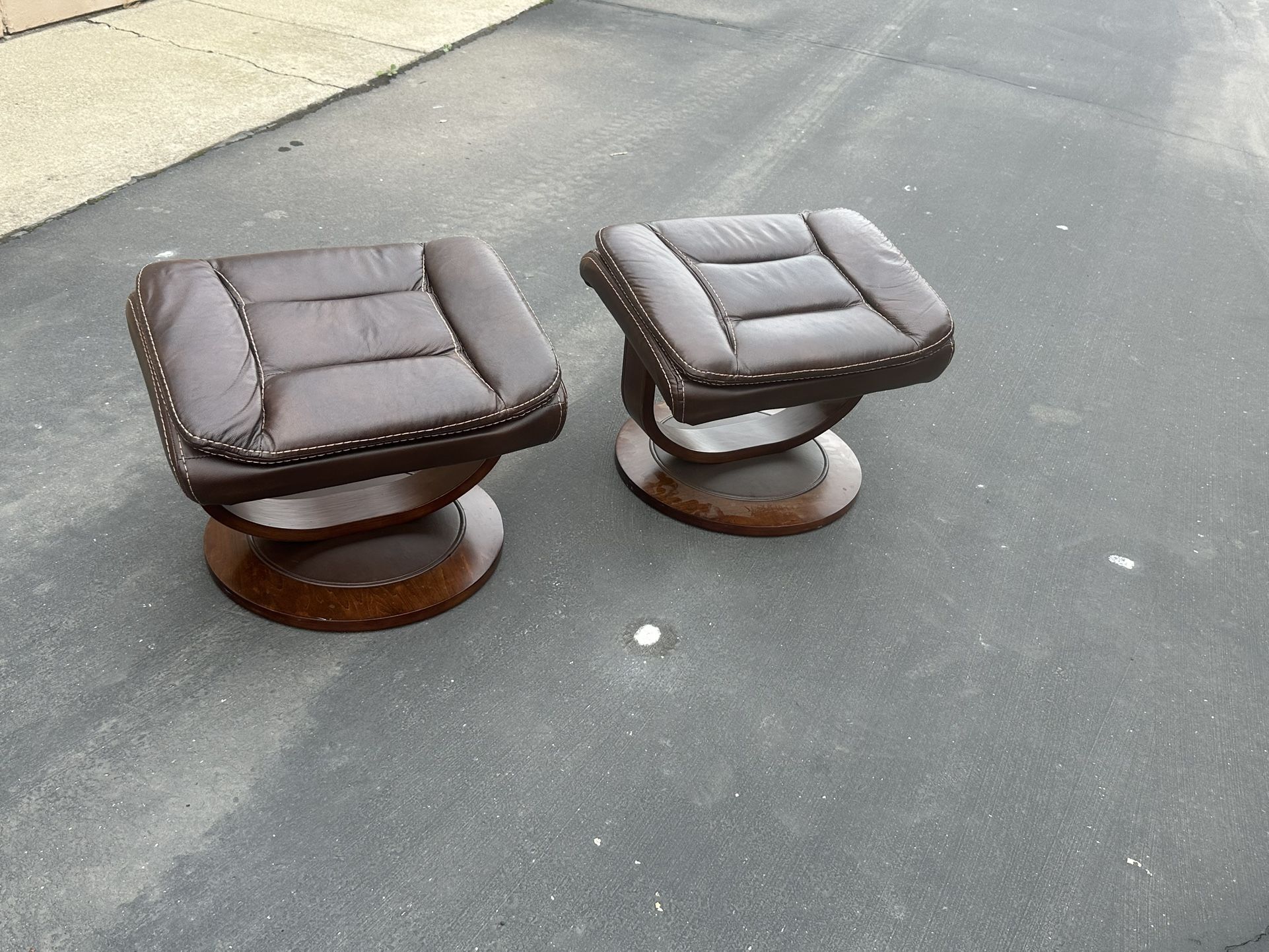 Ottomans - Mid Century Modern 