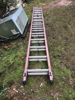 28ft Fiberglass Extension Ladder