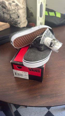 Brand New Vans Atwood