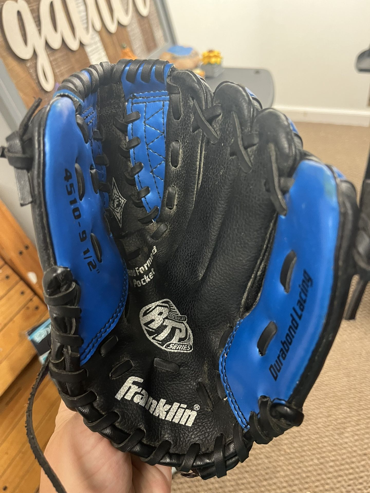 Franklin 9.5 Inch Kids Baseball Glove Lefty