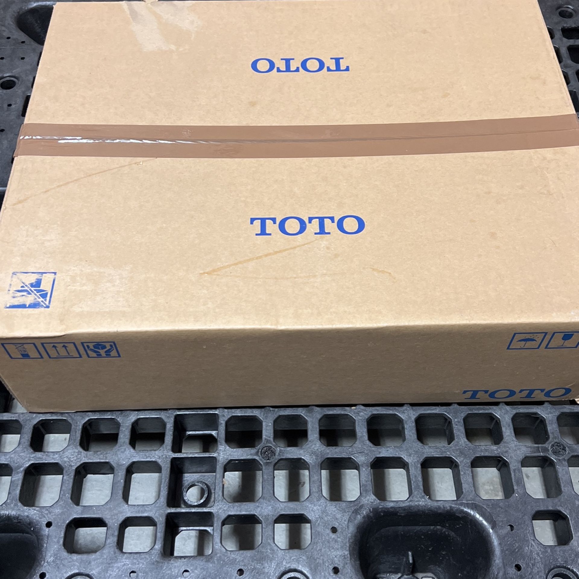 TOTO S550e Washlet Electric Heated Bidet Model SW3056#01
