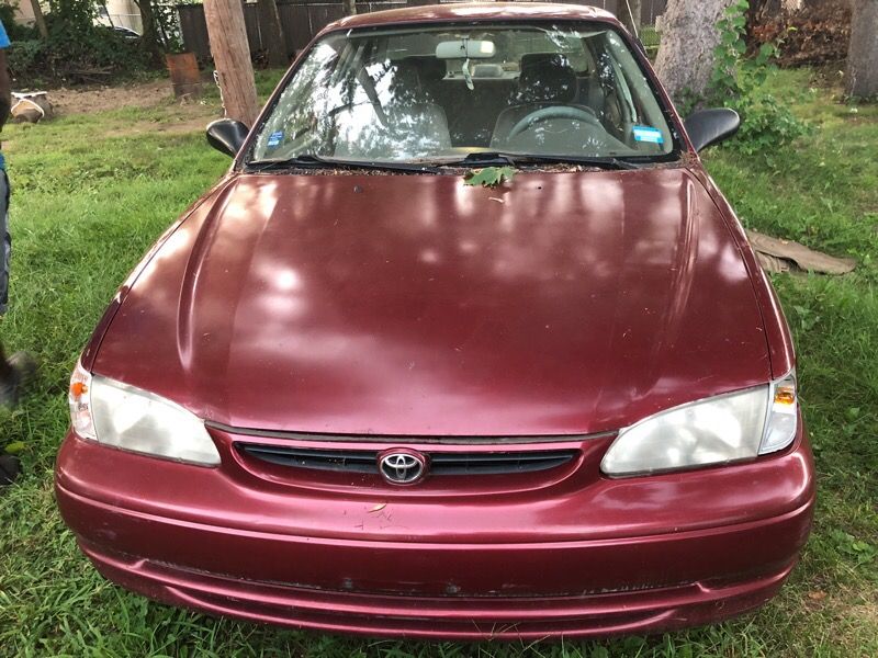 Toyota corlla 2000 parts only
