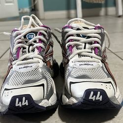 Balenciaga runners