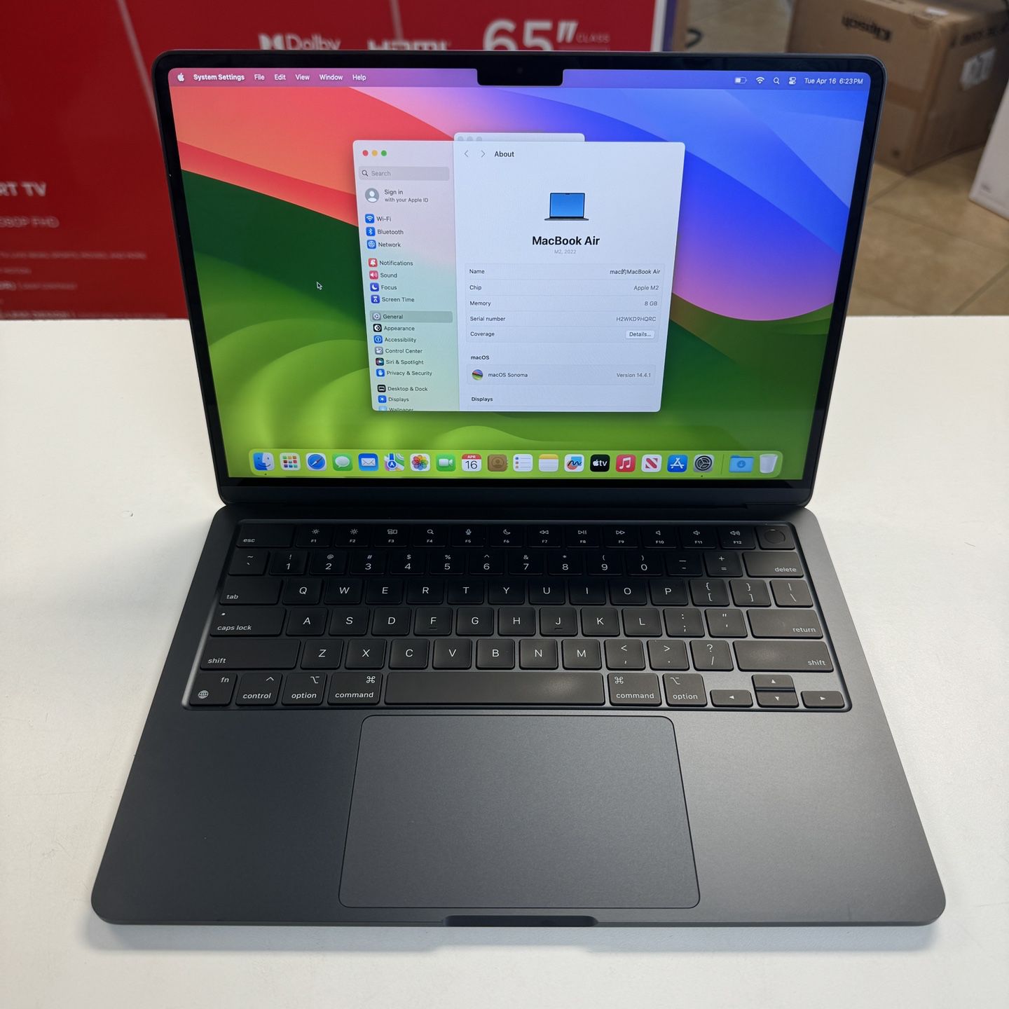 MacBook Air 2022 M2 Midnight Color 8/256 / Finance Available 
