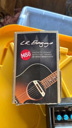 Guitar pick up