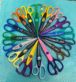 Craft edgers and cutters. Lot of 16 included. See photos for details.