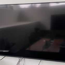 LG 70” Smart TV w Remote