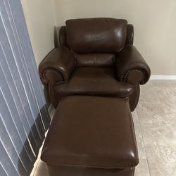 Single Cushion Chair With Foot Rest 