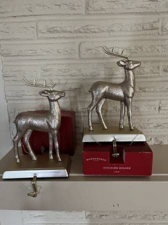 NEW IN BOX Pair Glittered Gold Heavy Weighted Reindeer Stocking Hangers